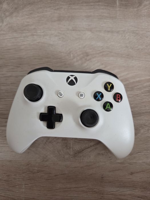 Xbox One S 500 Gb + Fallout 4