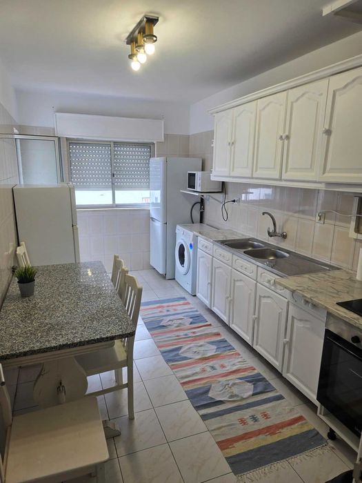Alugo Quarto - Montijo