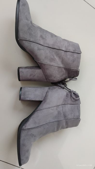 Botki szare 40.   .