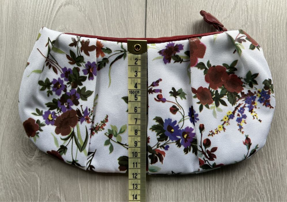 Kosmetyczka w kwiatki (12cm / 22,5 cm)