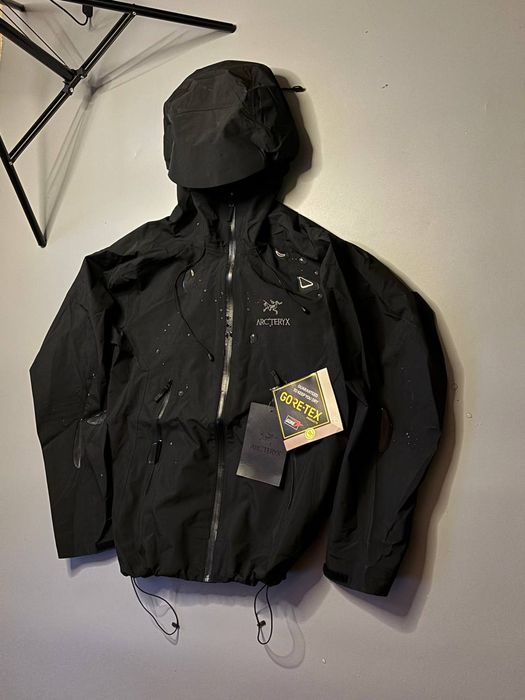 Вітровка Arc’teryx Beta LT на Gore-Tex