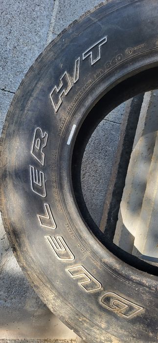 Pneu para jipe todo terreno
