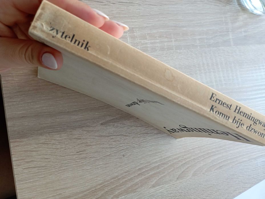 Hemingway - Komu bije dzwon