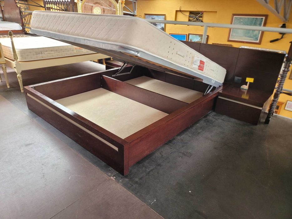 Bed Set with Storage, Two Nightstands, and Mattress64584263622403120