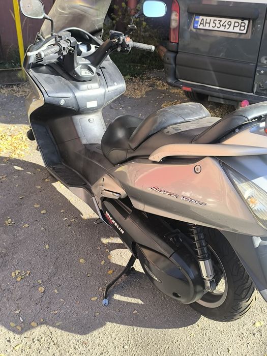 Продам максі-скутер Honda Silver Wing 600