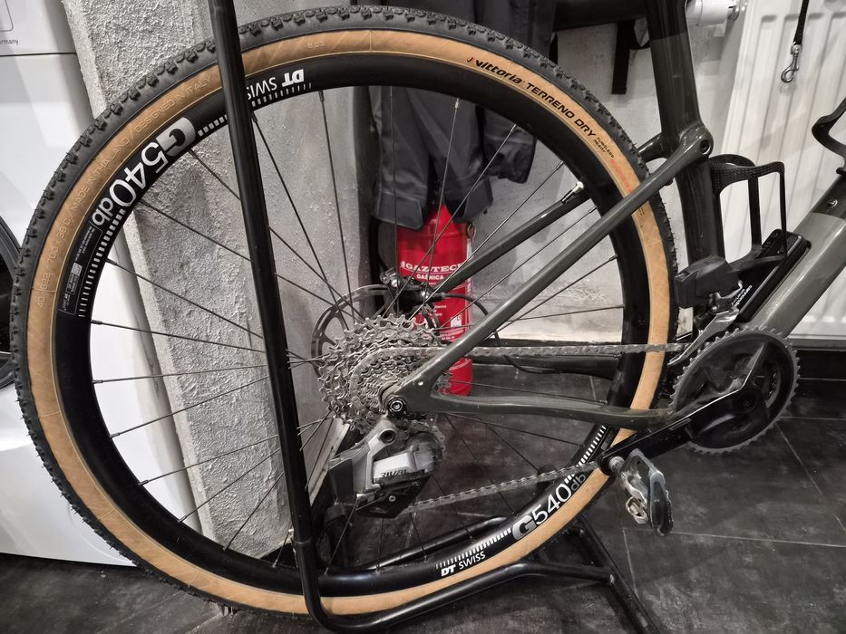 DT Swiss G540 + Vittoria Terreno Dry 38 – komplet kół gravel