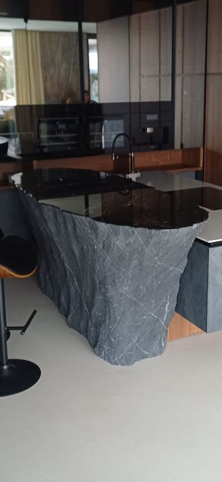 Стіл .Кухонний острів. Ресепшин . Столик журнальний  садовий  кавовий