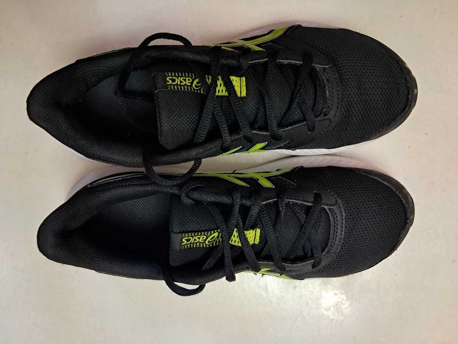 Детские Кроссовки Asics оригинал  40 размер