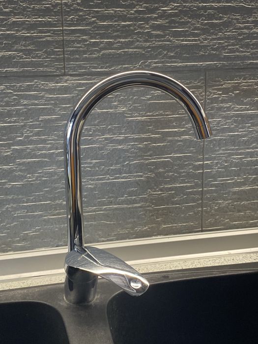 Змішувач для кухні хром новий