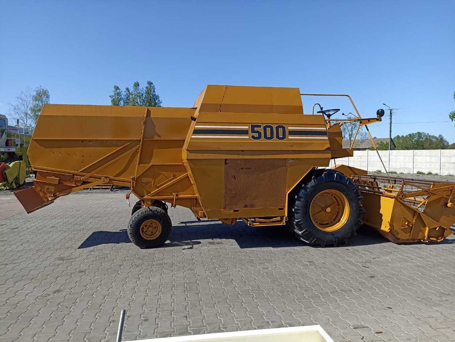 Kombajn zbożowy Sampo Rosenlew 500.Massey 330