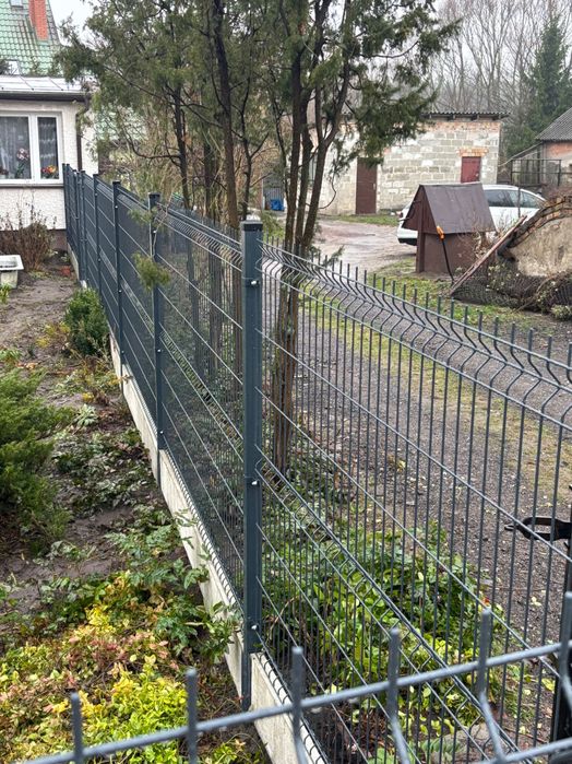 Montaż ogrodzeń panelowych