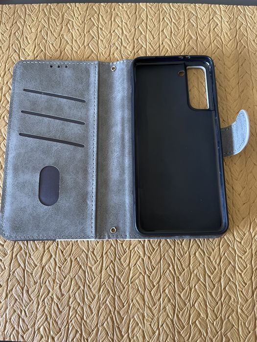 Etui zamykane na telefon Samsung S21 - nowe