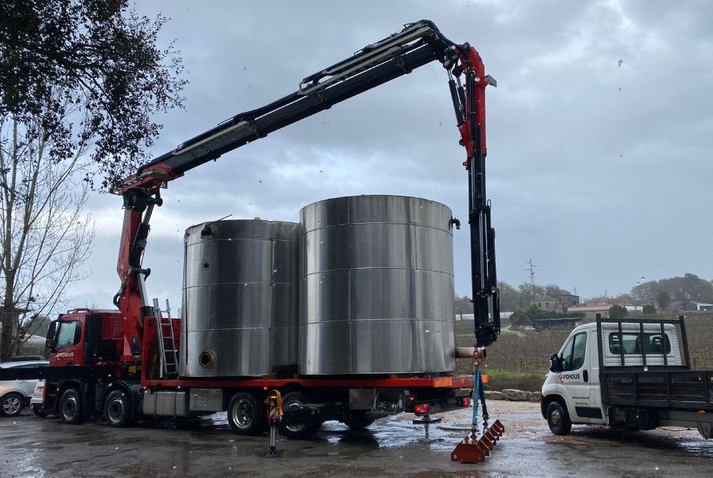 Transportes Especiais e Movimentação de Máquinas Industriais