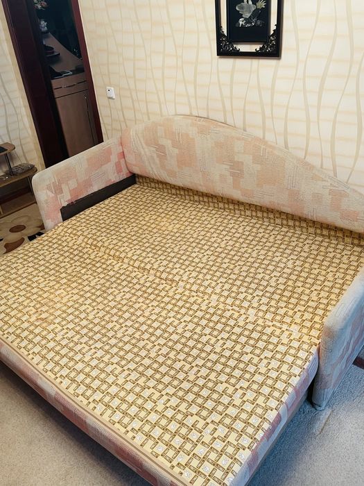 Диван (тахта-ліжко)