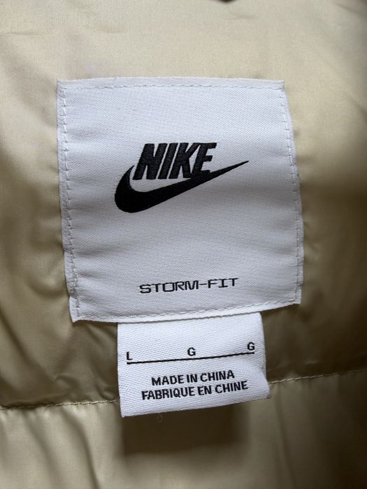 Куртка чоловіча Nike