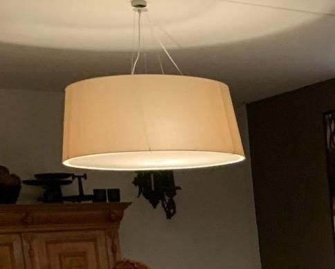 Candeeiro suspenso de design – preço original 1.400 €