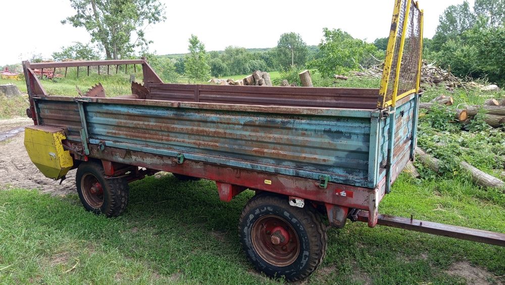 Rozrzutnik obornika 3,5 tony czarna białostocka gnojarka