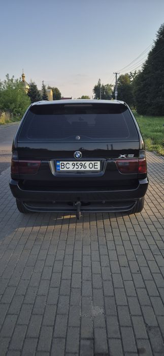 Автомобіль BMW X5 E53