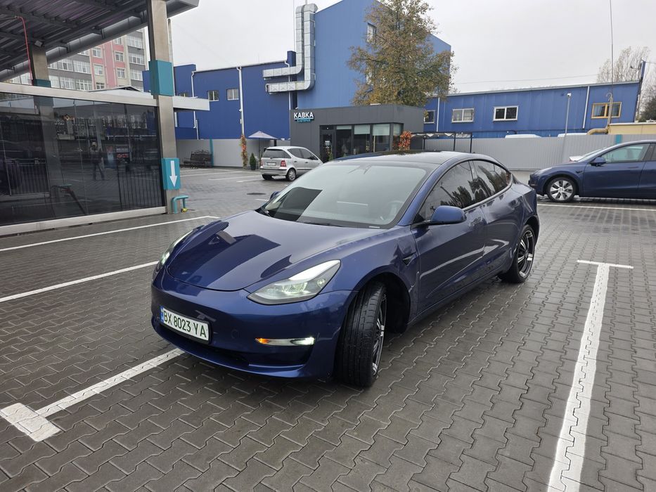 Tesla model 3 dual motor