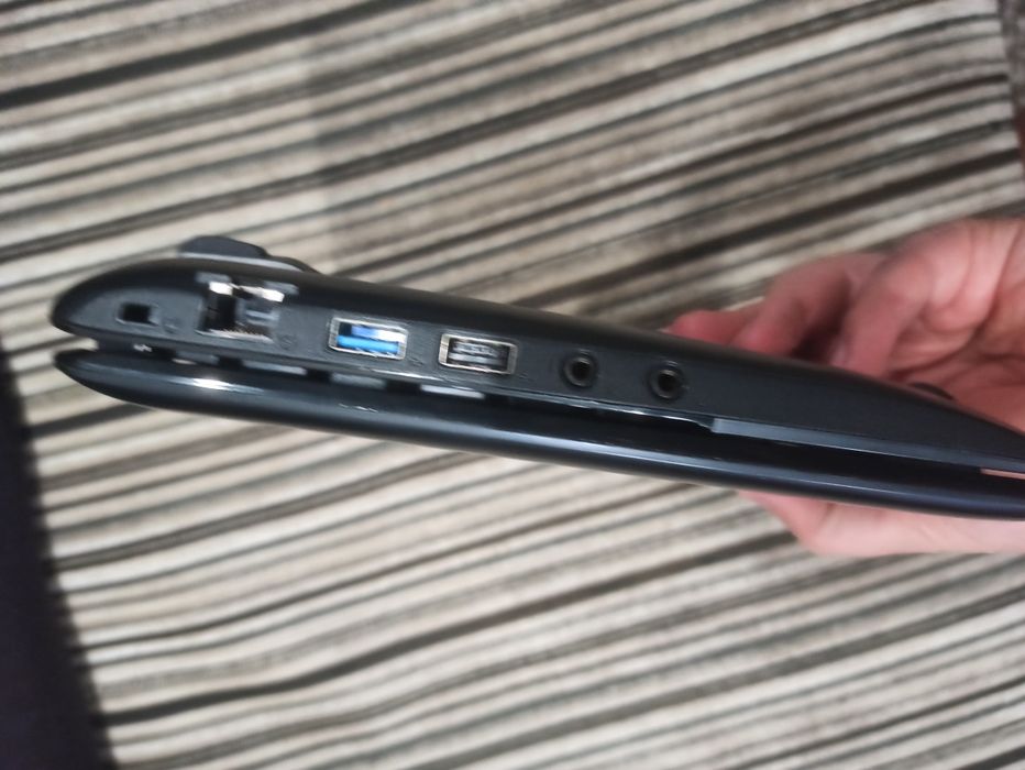 Нетбук Asus дефект