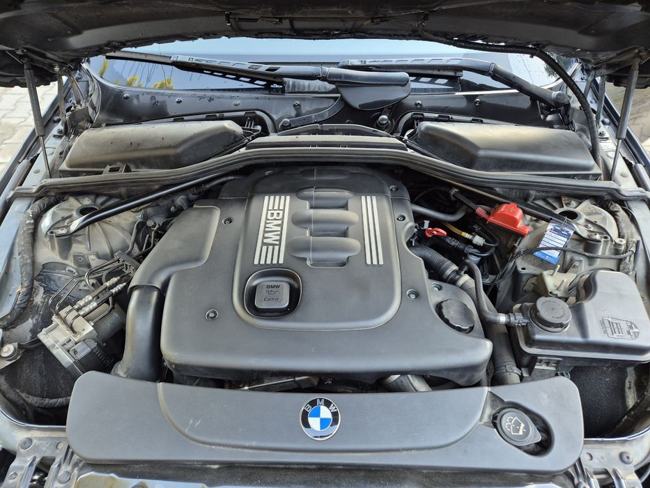 BMW 5 E61 2.0 lift 520d m47 manual doinwestowane bdb stan .