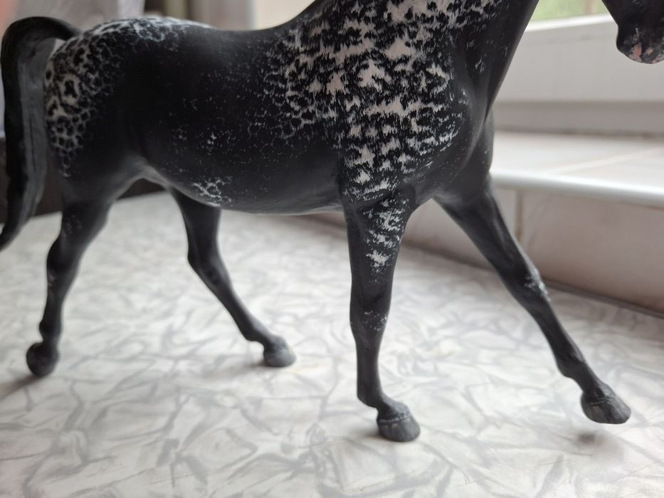 Фигурка лошади Breyer