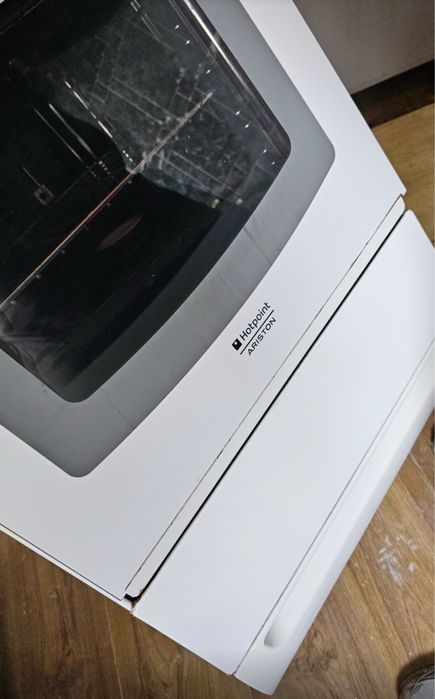 Газовая печь Ariston Hotpoint, отличное состояние
