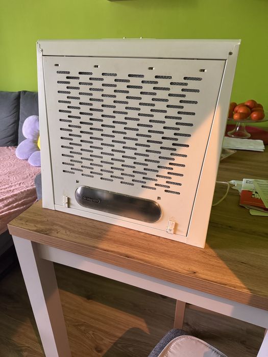 Sprzedam okap kuchenny (uniwerslany)