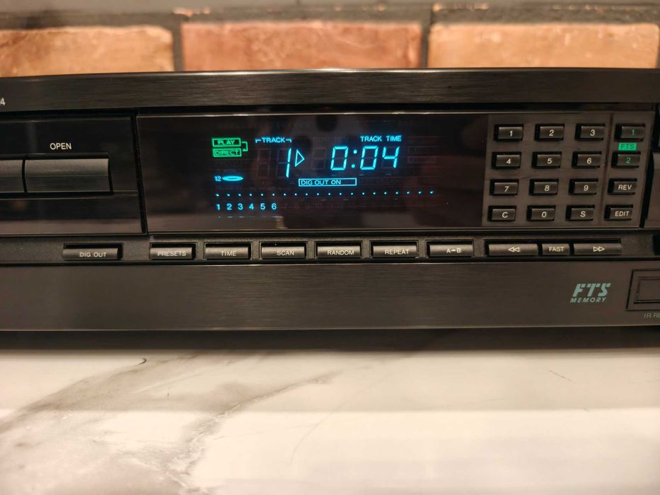 PHILIPS CD-824 ! Znakomity odtwarzacz CD ! Zadbany egzemplarz