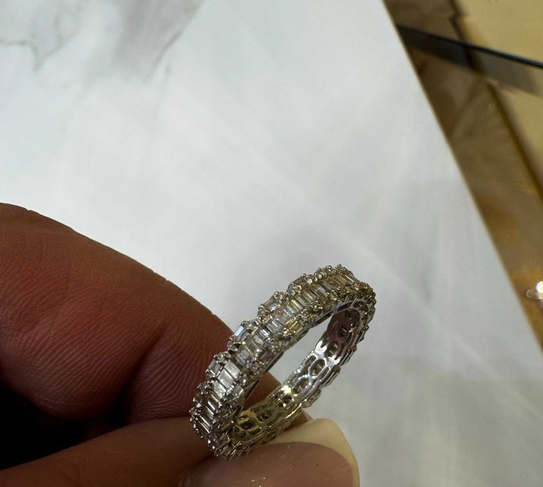 Obrączka z diamentami Infinity 1.05 CT bagiety