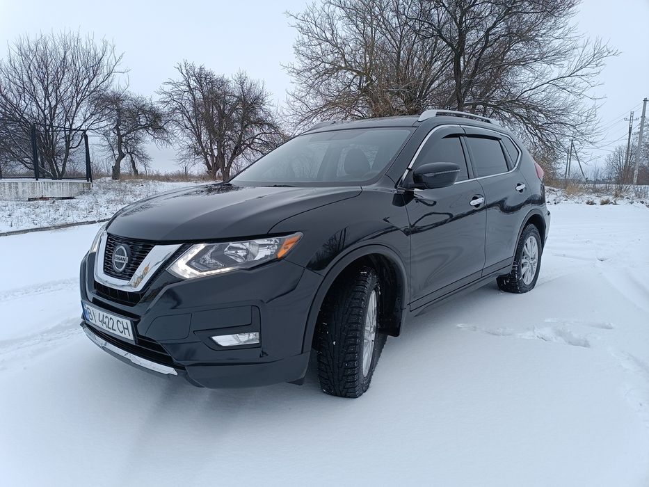 Автомобіль Nissan Rogue