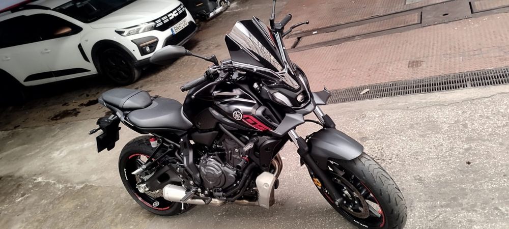 VENDO OU TROCO MT-07 2023/2024 por moto 1000cc