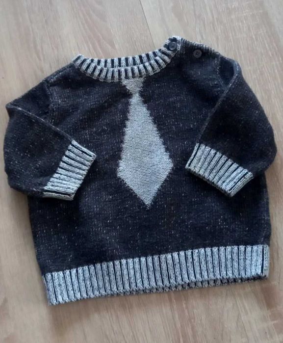 sweter niemowlęcy ,,GAP''   na 68 cm
