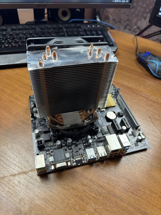 Материнская плата ASUS H110M-CS + Intel Core i7-7700 (в сборе)