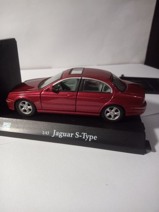 Cararama моделі в масштабі 1:43