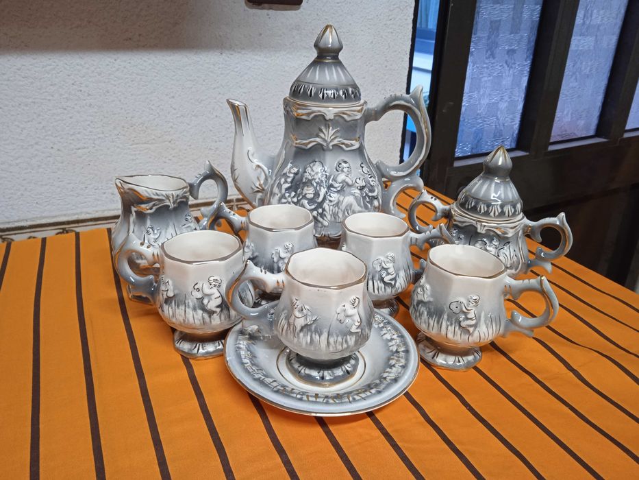 Tea Set - Never Used423971635080744962
