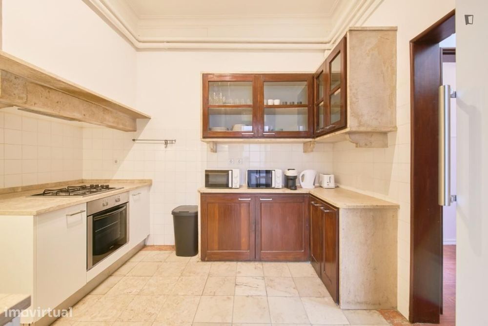 Quarto - localizado em Estrela Lisbon