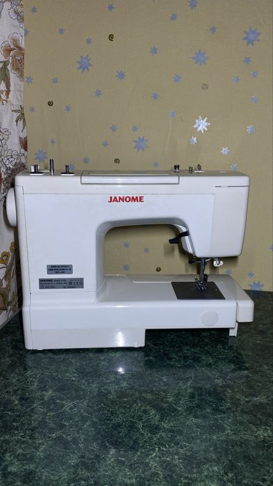 Швейна машина (машинка) janome 519s