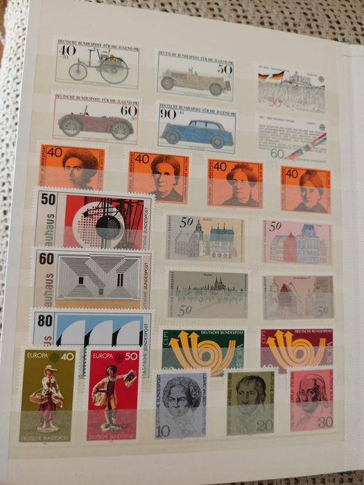 Classifier with 50 Different, Complete, and New RFA Series64552618516610123