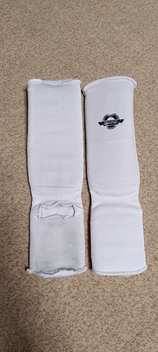 Захисти для ніг на карате