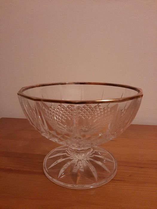 Bomboneira em Cristal da Austria com Rebordo Dourado