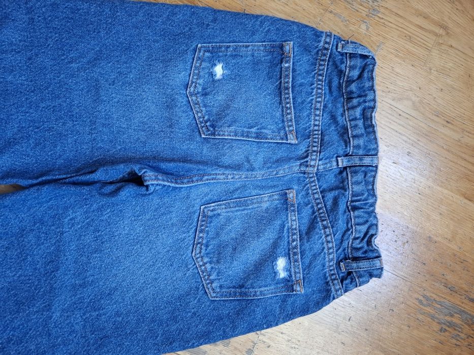 Джинсы мом  на 9-10  лет
