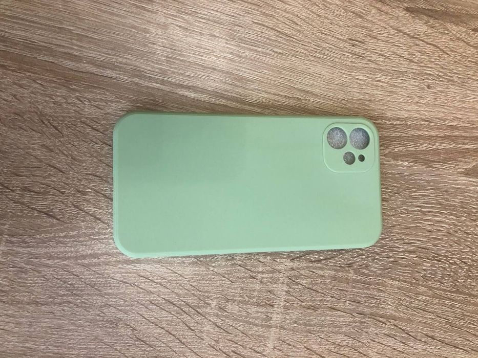 Чохол накладка кейс чехол  на телефон IPhone айфон 11
Новий.