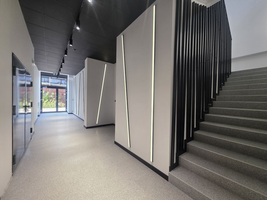 Hala 600m² +biura 60m² po remoncie, I pietro, Łódź