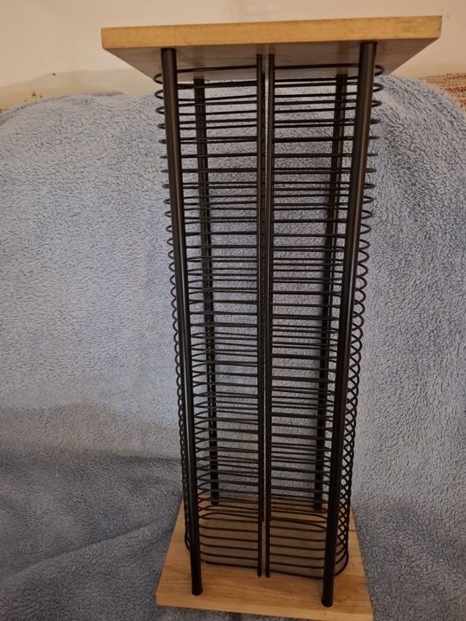 Porta CDS  com capacidade de 80 cds