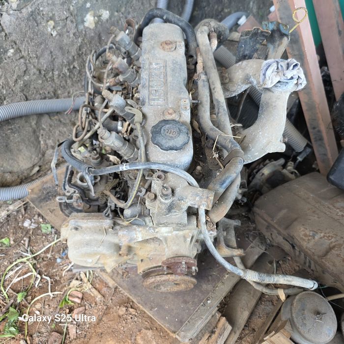 Motor isuzu 2.2D