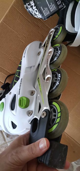 Patins em linha extensíveis como novos