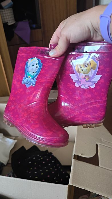 Продам взуття 26
