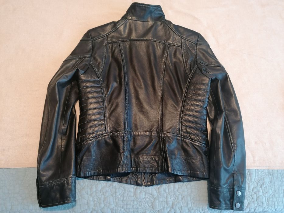 Blusão preto de pele genuína