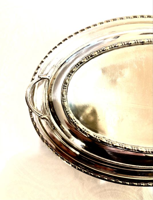 Prato coberto em casquinha de prata inglesa